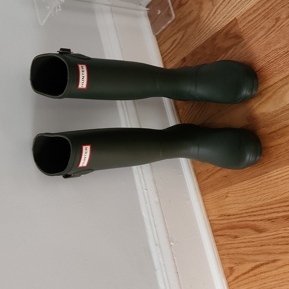 Hunter boots -great condition